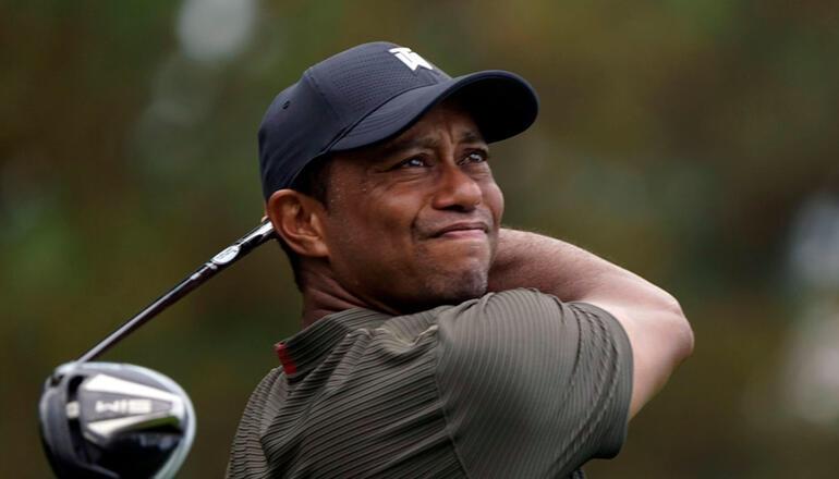 Tiger Woods ,cirugía ,estable